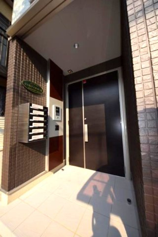 ジャルディネットKのエントランス