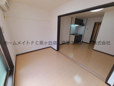 【居間・リビング】 | モンサント田中町 | ※イメージ　同物件・反転タイプの写真です