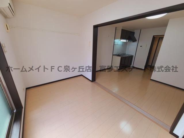【居間・リビング】 | モンサント田中町 | ※イメージ　同物件・反転タイプの写真です