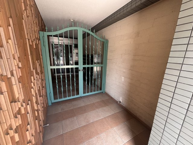 ストーク両国秀山のエントランス