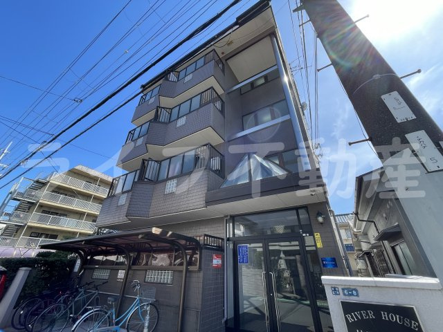 リバーハウス