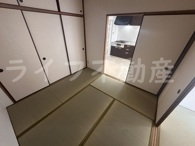 ロイヤルマツイの和室