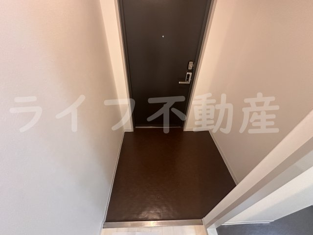 ロイヤルマツイの玄関