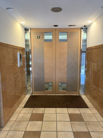 茶屋町北シティタワーのエントランス|建物の内部です