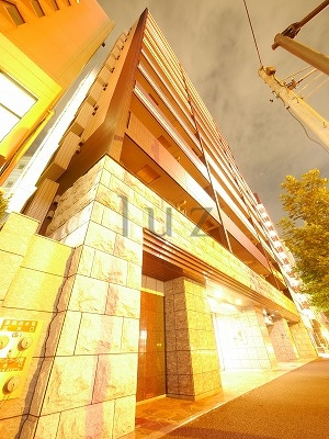 グランドガーラ横濱桜木町の外観