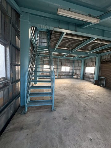 江戸川区鹿骨１丁目の倉庫