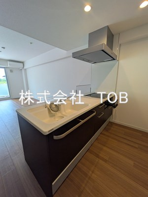 【キッチン】 | Belize　Villa-ベリーズビラ- | 3口IHグリル付き