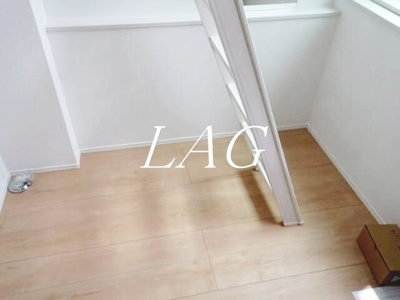 【居間・リビング】 | ティ・アーモフェザー | 洋室のお部屋です。
