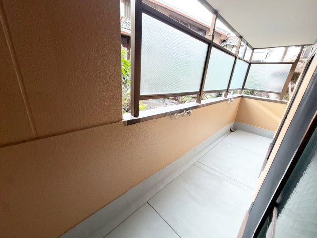 カルフールのバルコニー