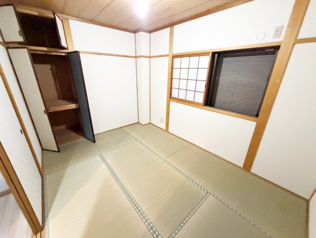 カルフールの和室