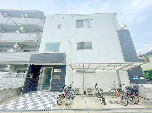 サファイス１番館の外観