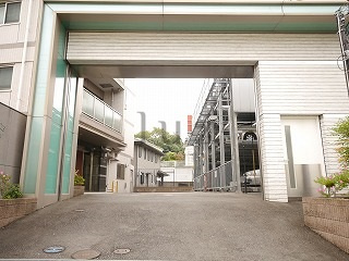 日神デュオステージ三ツ沢公園のエントランス