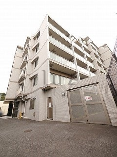 日神デュオステージ三ツ沢公園の外観