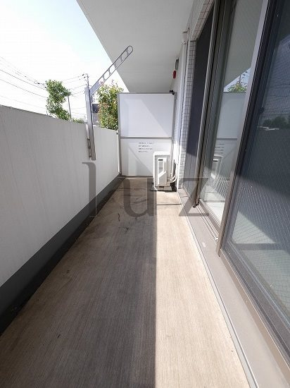 エクセル新川崎のバルコニー