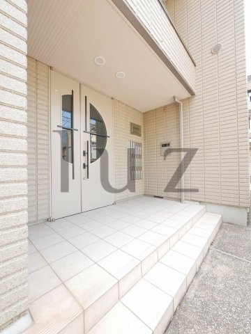 クラージュのエントランス