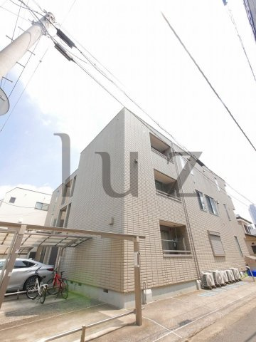 クラージュの外観