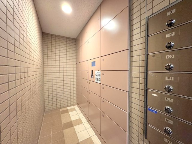 アメニクス川口の設備|宅配ボックス
不在時でも24時間荷物を受け取れる便利な宅配ボックスを完備。