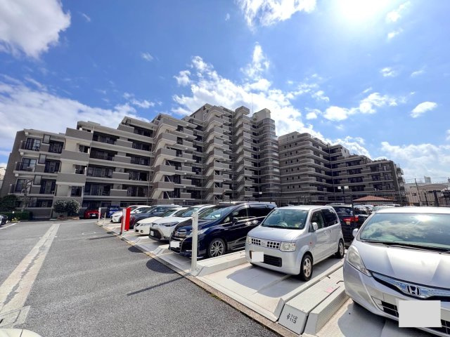 アメニクス川口の駐車場|駐車場
敷地内にある便利な駐車場スペース。お車の出し入れもスムーズです。