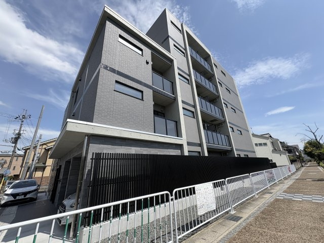 COLORLY Life 長岡京　（with fitness)の外観|JR長岡京駅徒歩7分。オートロックと防犯カメラ完備のRC造