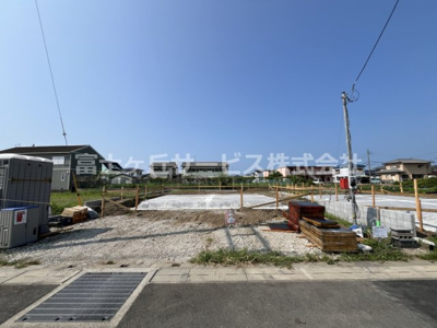 【外観】 | 沼津市大諏訪 8期 新築建売 2号棟 | 現在建築中の外観画像です。ご内覧は同じメーカーの完成物件へご案内いたしますので、いつでもご相談ください！