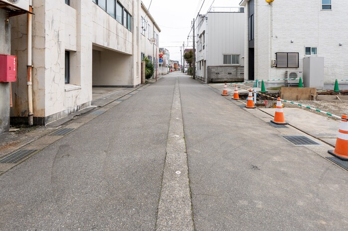 コタージュ七番館の駐車場