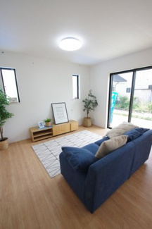 【内観：施工例】 | 【仲介手数料無料！！】多摩市連光寺6丁目　新築戸建て（全2棟）A号棟　4550万円 | リビング