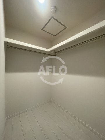 プルメリア関大前の収納|ウォークインクローゼット