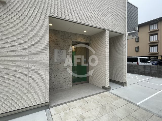 プルメリア関大前のエントランス|エントランス