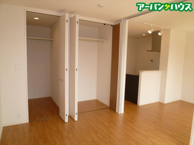 マストゥーラ妹尾の収納