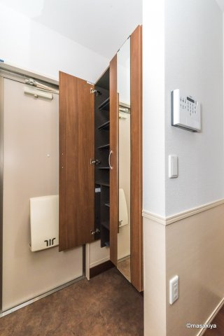 ルージュ 伊勢宮　A棟の玄関|下駄箱