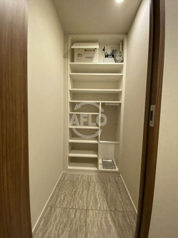 クレヴィアタワー大阪本町の収納|クレヴィアタワー大阪本町　シューズクローク