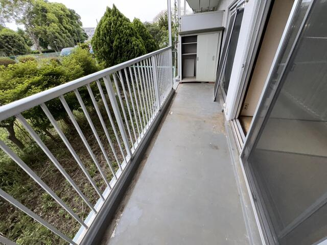 六高台サンハイツＡ棟のバルコニー