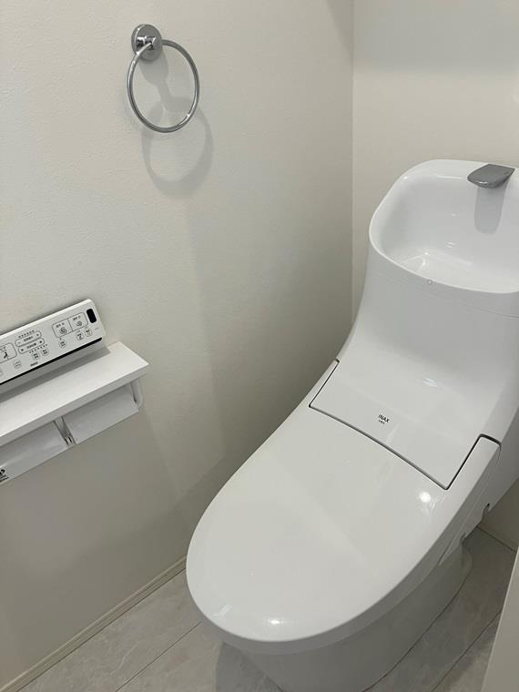 平戸戸建のトイレ