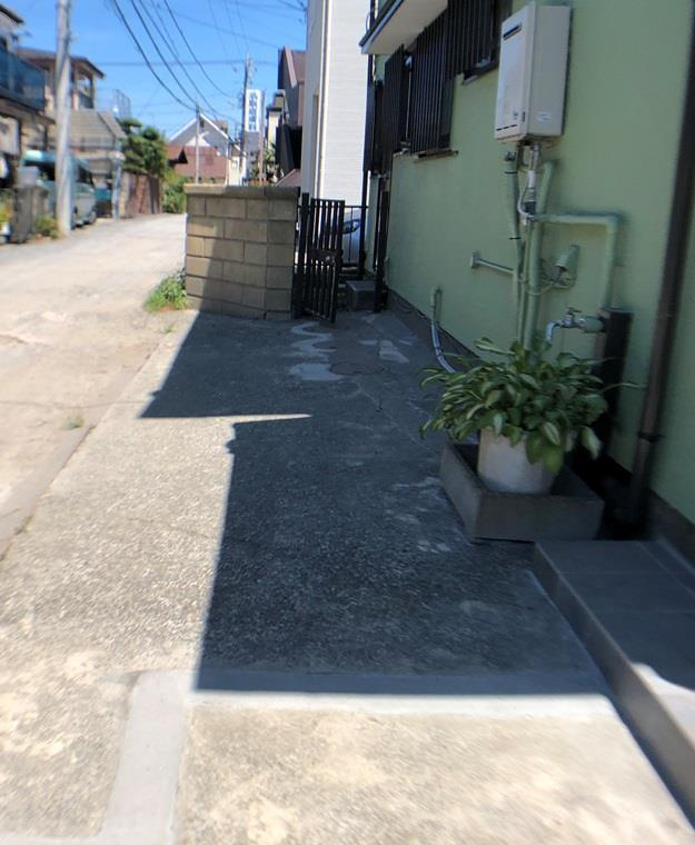 南林間戸建の駐車場