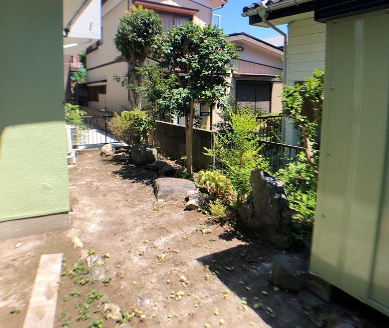 南林間戸建の庭