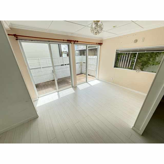 三保洋風戸建の内装