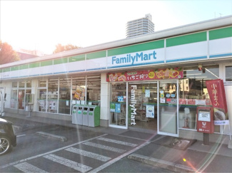 ファミリーマート　さいたま辻八丁目店まで450m