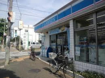 ローソン高根台店 635m