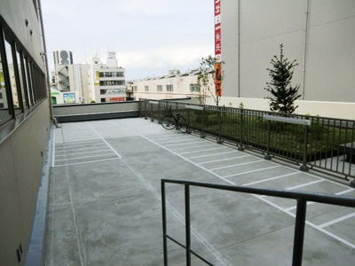 駐輪場及び屋上緑園