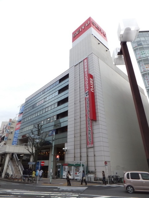 西友町田店 626m