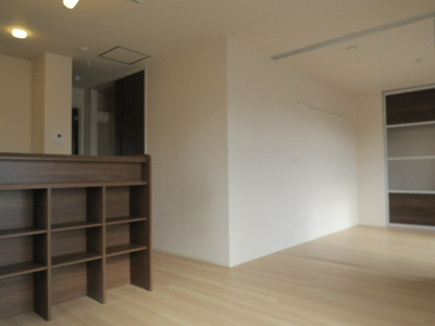 ３階の南向きの角部屋。日当たり良好です。