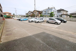 【空要確認】敷地内駐車場。コインパーキング併用。