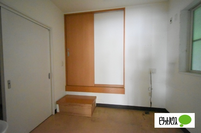 千代田町住居付貸店舗の内装