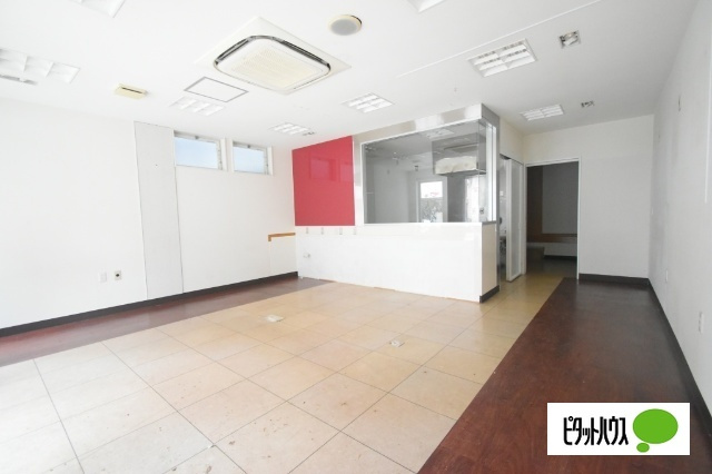 千代田町住居付貸店舗の内装