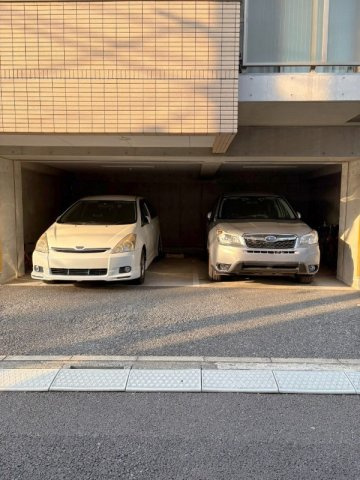 世田谷区上野毛１丁目の賃貸マンションの駐車場