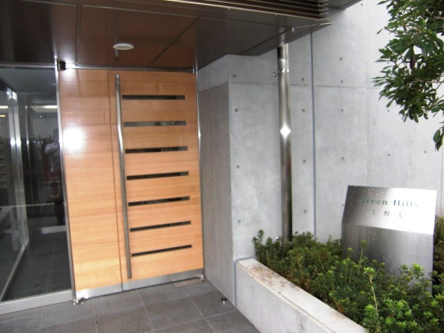 世田谷区上野毛１丁目の賃貸マンションのエントランス