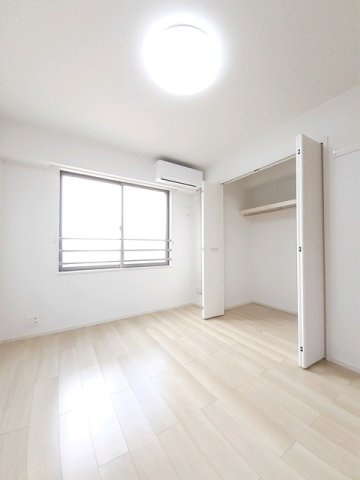 ルーフ　ウェーブ笹崎Ａの内装