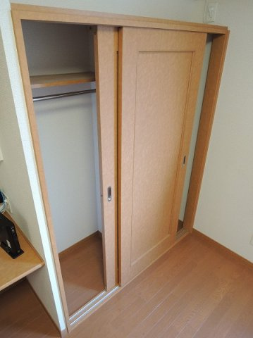 レオパレスＭＵＴＳＵＭＩの内装|収納スペース