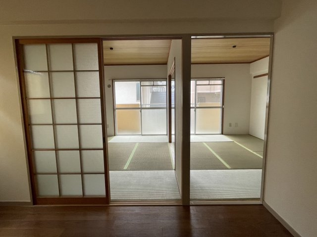 サクセス米本の内装
