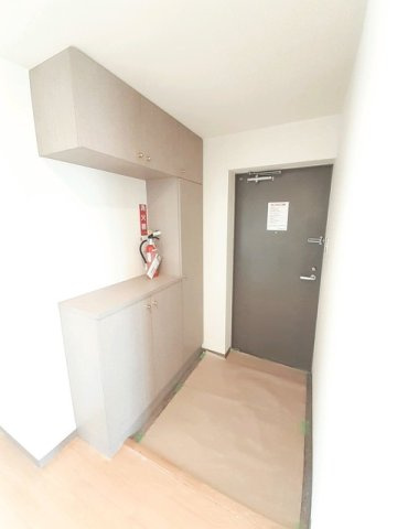 スールアスセーナの玄関